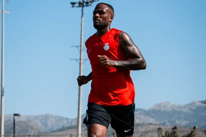 Portada de Larin con destino casi listo, adiós al Mallorca