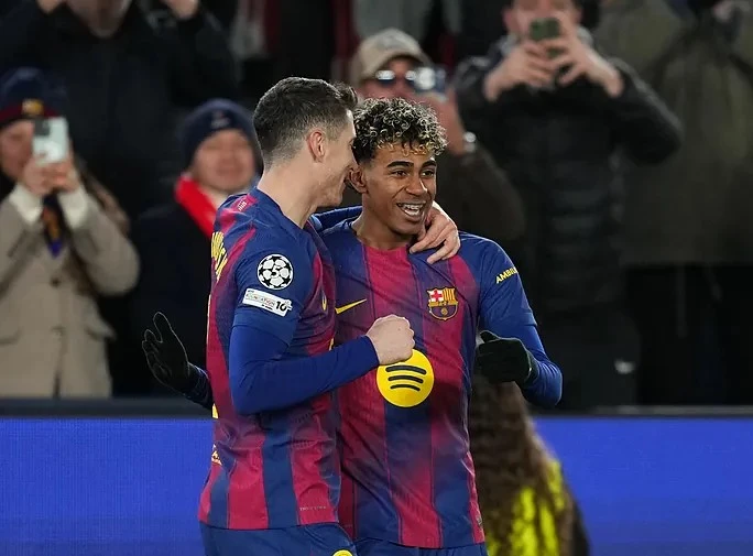 Lewandowski, Lamine, Raphinha y Rashford con goles en triunfo del Barcelona, Champions