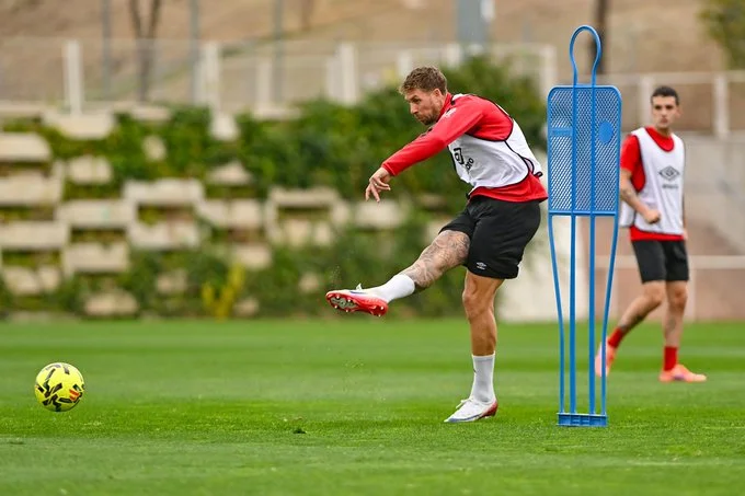 Portada de Entrenamiento y un regreso importante para la defensa del Rayo