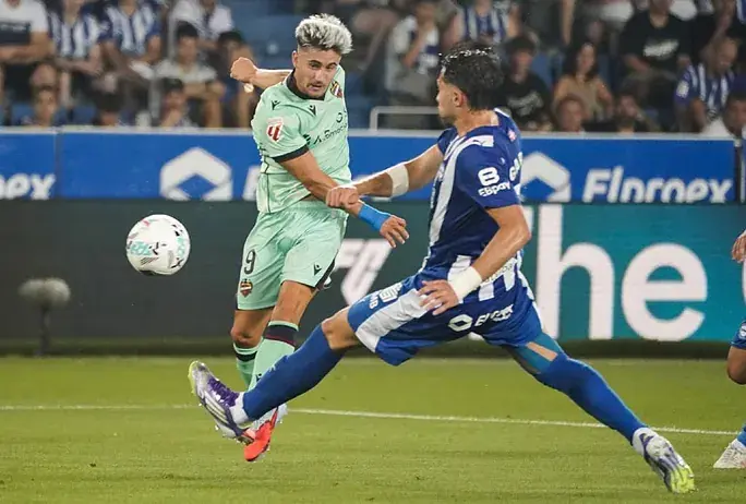 Portada de Pierde el Levante en el debut - Resumen La Liga Fantasy