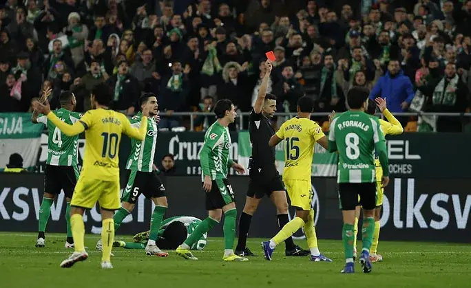Derrota del Villarreal, y Comesaña expulsado - Jornada 20 Liga Fantasy