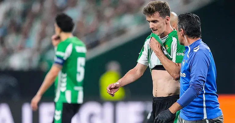 Nueva baja muy importante en el defensa del Betis para enfrentarse al Girona