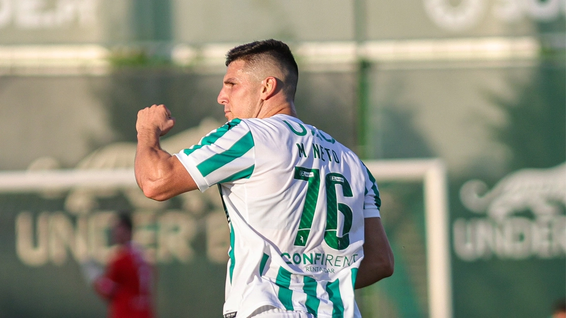 Portada de El Elche negocia por un centrocampista en Portugal