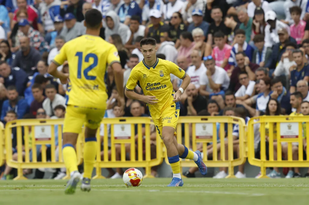 Portada de Mika se acerca al Girona
