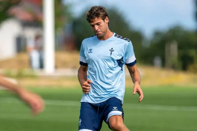 Portada de Marcos Alonso ya entrena con el Celta