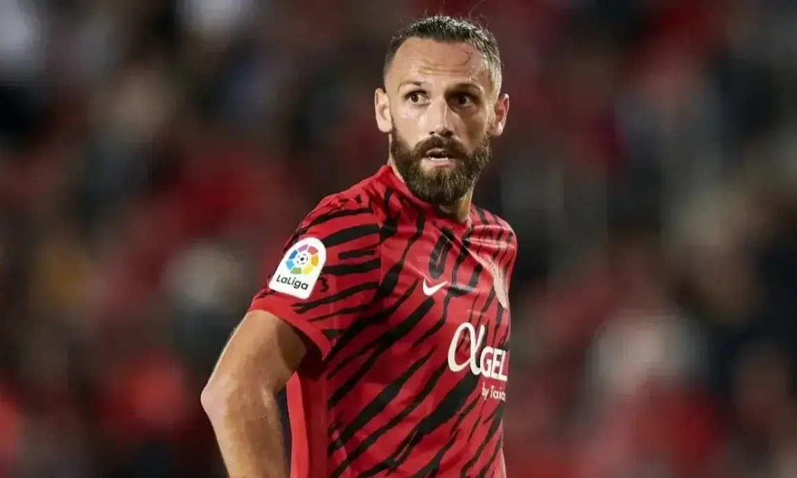Portada de Tres cambios en el Mallorca; Muriqi lidera el ataque