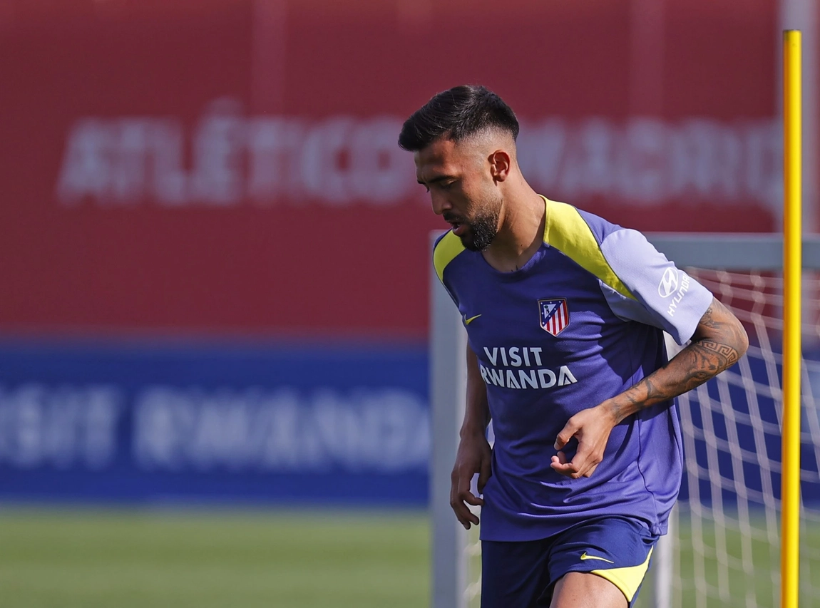 Portada de Entrenamiento del Atlético con pistas de cara al Celta