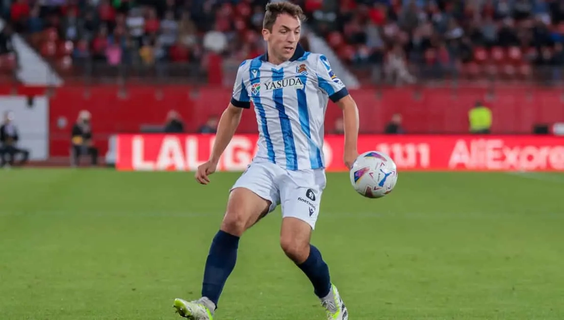 Portada de La Real Sociedad anuncia otra salida del mediocampo