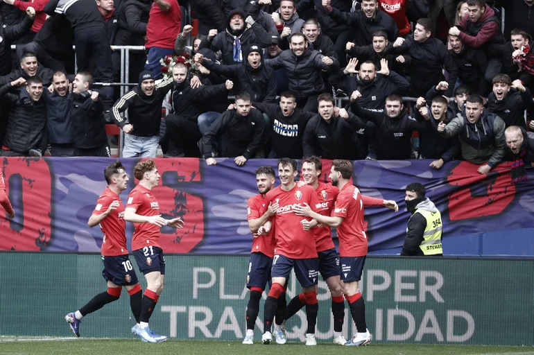 Budimir, de penal, da el empate a Osasuna contra el Betis - Jornada 31 La Liga