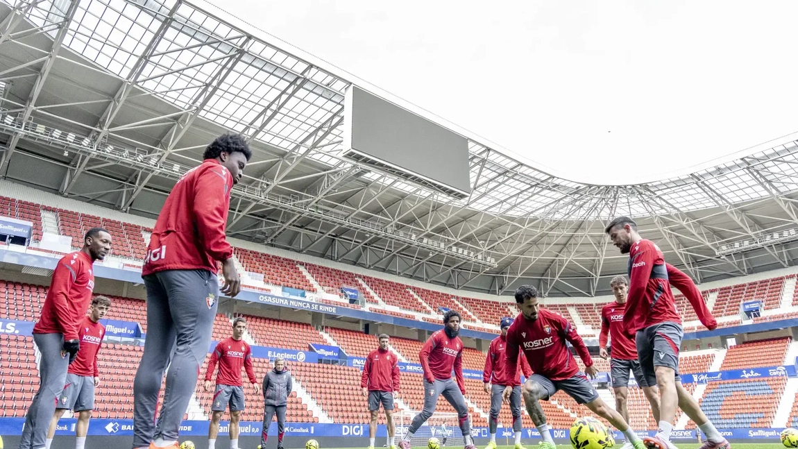Portada de Entrenamiento del Osasuna con nueva duda por "fiebre", antes del Barcelona