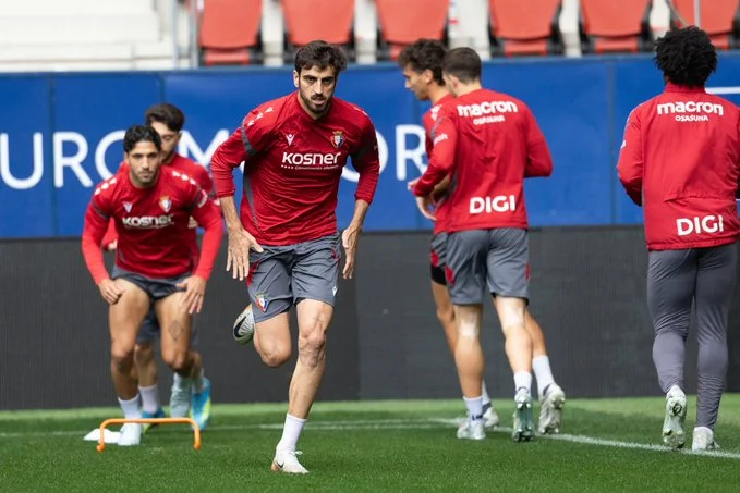 El Osasuna vuelve al trabajo para buscar un triunfo imprescindible sobre el Levante
