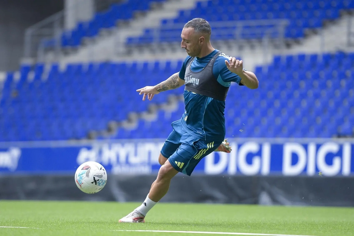 Portada de Convocatoria del Oviedo para el debut contra el Villarreal