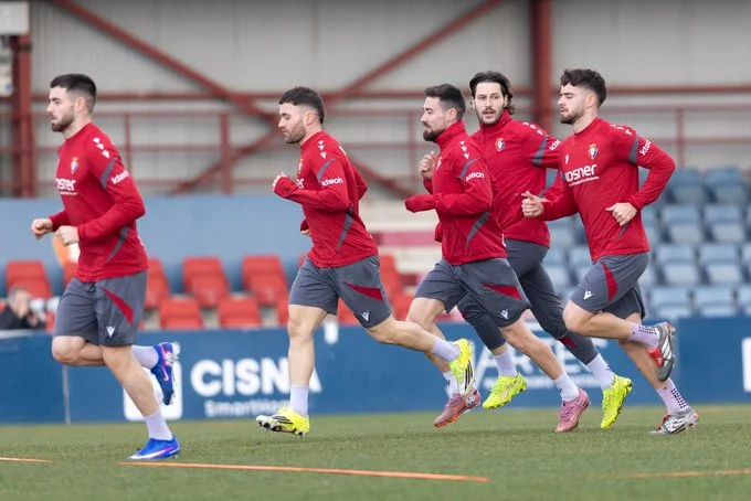 Portada de Osasuna entrena luego de la eliminación en la Copa del Rey