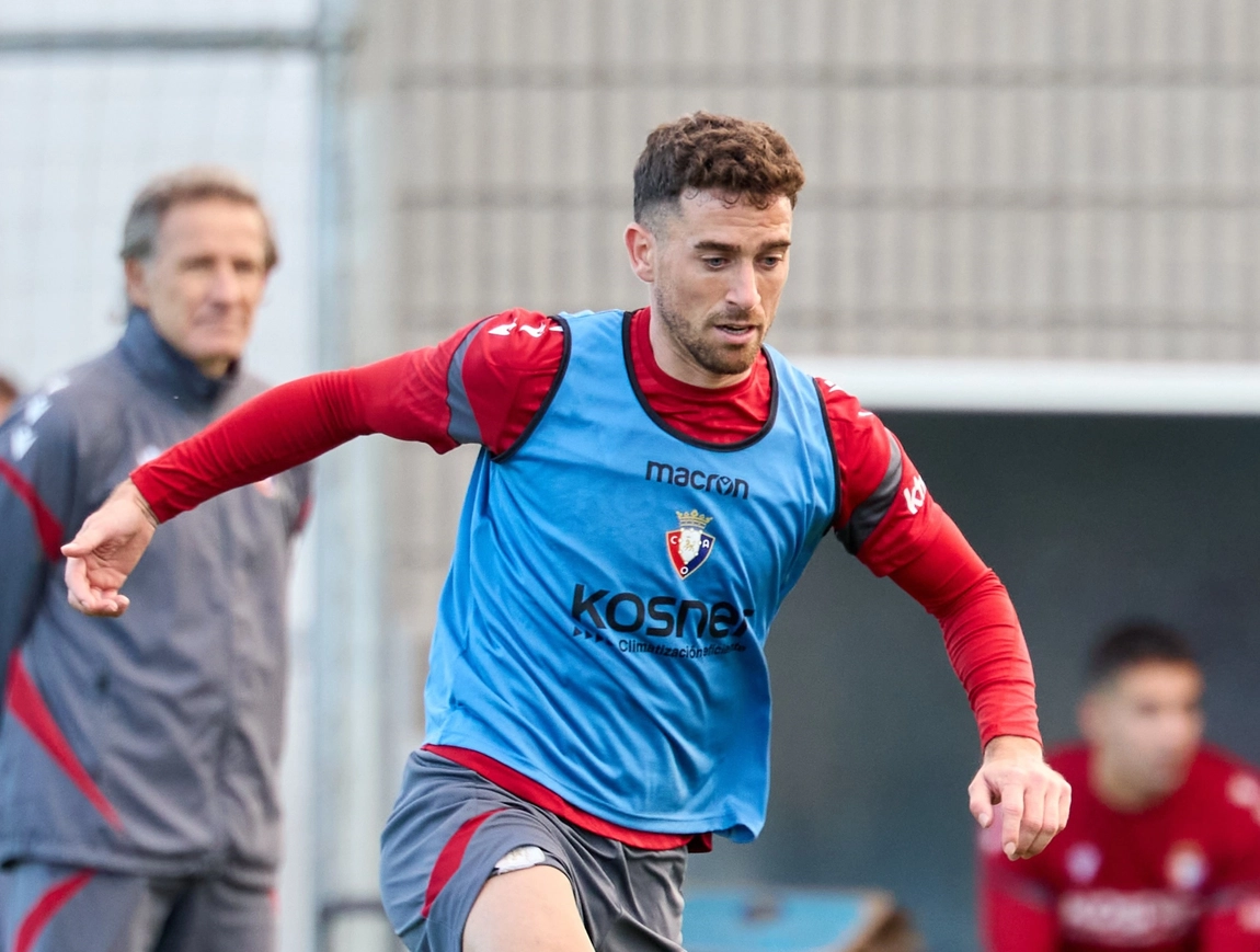 Portada de Torró se suma al entrenamiento de Osasuna, Budimir sigue fuera