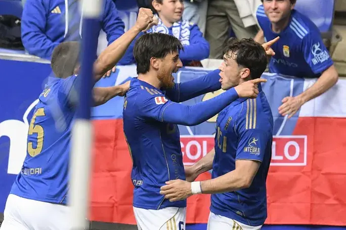 Viñas con el gol del triunfo del Oviedo sobre el Sevilla - Jornada 30 Liga Fantasy