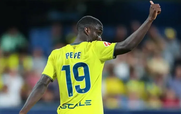 Portada de Pépé eleva su expediente a Chollazo en el cierre de La Liga