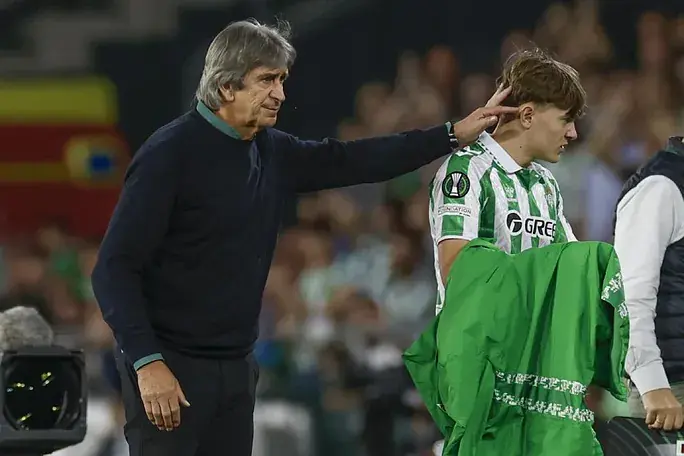 Portada de Pellegrini habla de los cambios y estados de Isco, Jesús, Llorente, Roca, en Conference League