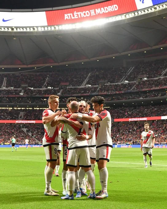 Portada de Lucha el Rayo, pero cae en el derbi - Jornada 6 La Liga Fantasy