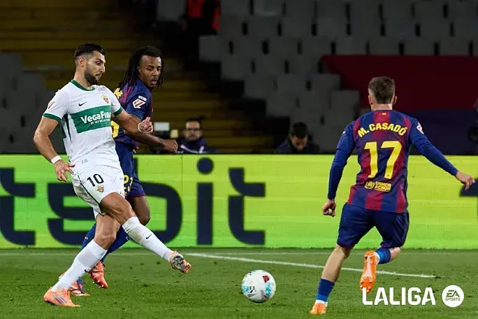 El Elche pìerde con el Barcelona, pero hay golazo de Mir - La Liga Fantasy