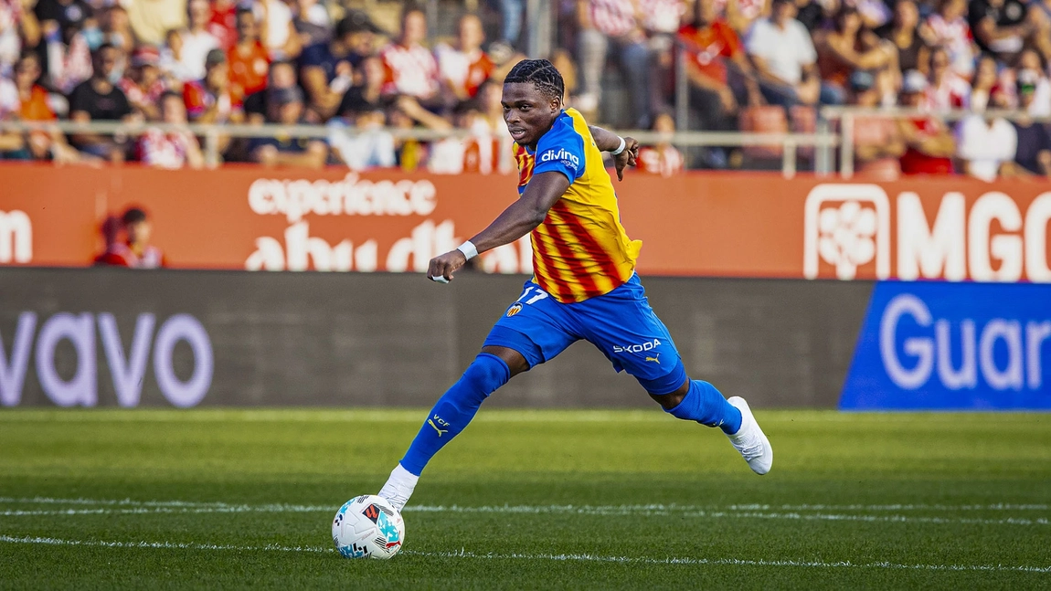 Portada de Oficial: Ramazani se lesiona con el Valencia
