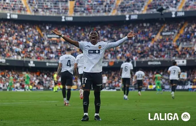 Ramazani marca de penal en el triunfo del Valencia - Jornada 26 Liga Fantasy