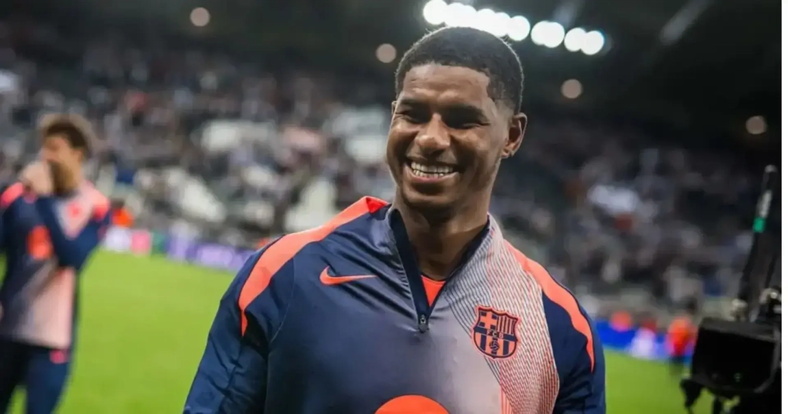 Portada de Rashford entrena y se apunta para el Barcelona - Chelsa