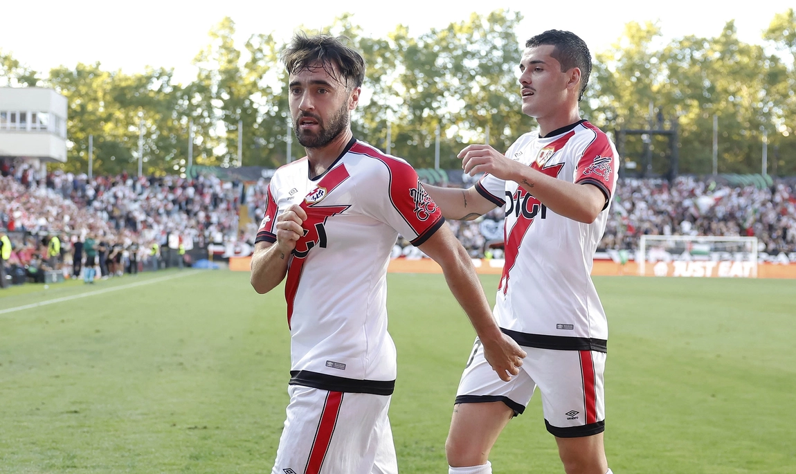 Portada de El Rayo entrena para Copa sin Pedro, con Ratiu y Alemao a medias, y Mumin a la vista