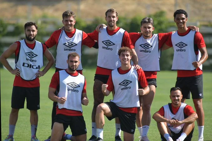 El Rayo alista su gira de pretemporada con un buen regreso