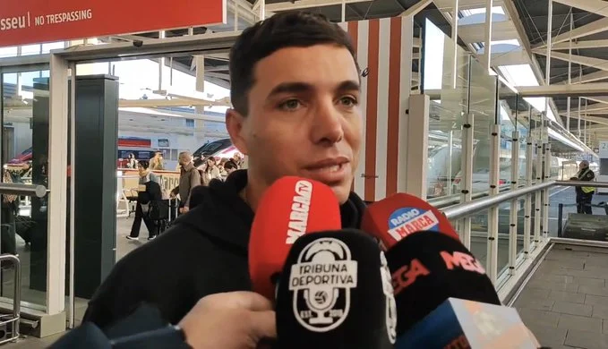 Portada de Renzo ya está en Valencia para reforzar al plantel de Corberán