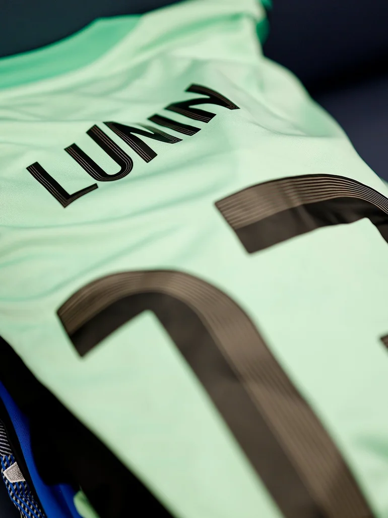 Portada de Alineación del Real Madrid contra el Bayern: Mbappé, Vinicius y Guler titulares - cuartos de final de Champions