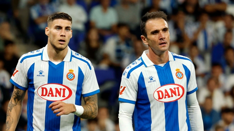 Mundo Deportivo no descarta que Kike García y Roberto sean titulares ante el Rayo
