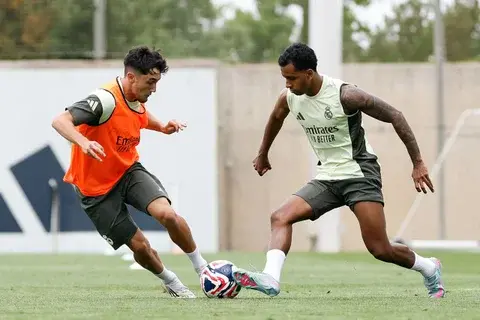 Noticia: Entrenamiento de miércoles del Real Madrid, más piezas al Mundial Imagen de la noticia: Entrenamiento de miércoles del Real Madrid, más piezas al Mundial