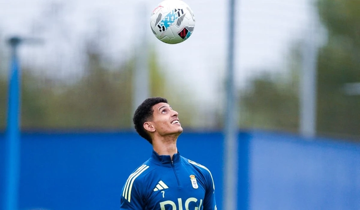 Portada de El Oviedo entrena con dudas en todos los frentes de cara al partido con el Espanyol