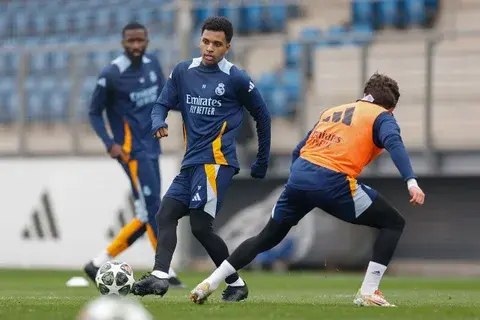 Noticia: Entrenamiento del Real Madrid con dos regresos Fantasy a la vista Imagen de la noticia: Entrenamiento del Real Madrid con dos regresos Fantasy a la vista