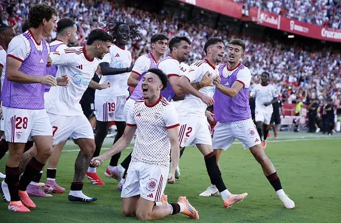 Portada de Goleada del Sevilla al Barcelona, fiesta en el Pizjuán - Jornada 8 La Liga