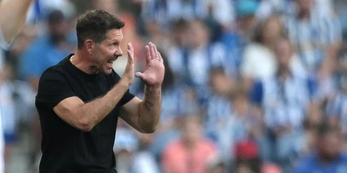 Portada de El Atlético cae ante el Porto, debutan todos los fichajes