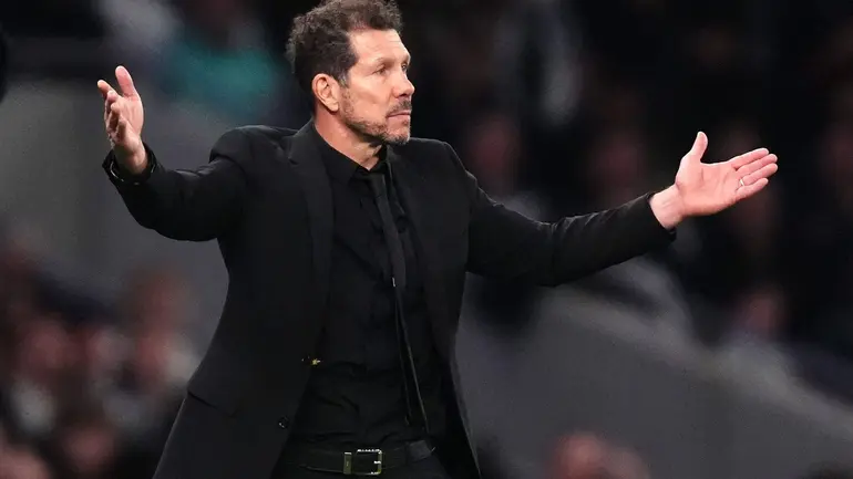 Simeone sobre Nico González, Barrios, Mendoza y la expulsión de Almada