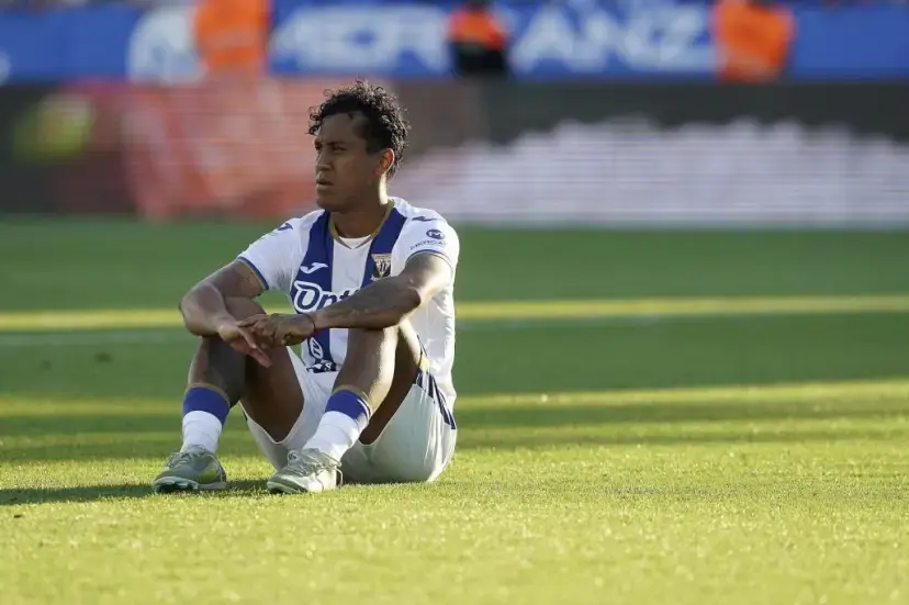 Imagen de la noticia: Renato Tapia también se marcha de La Liga