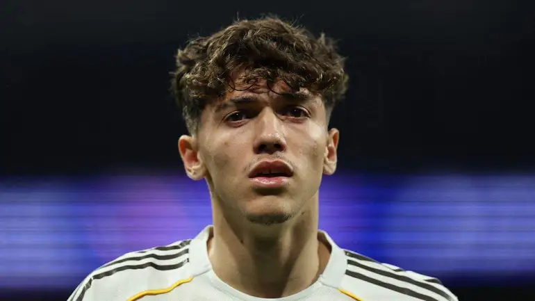 Thiago Pitarch regresa a la dinámica del Real Madrid Castilla