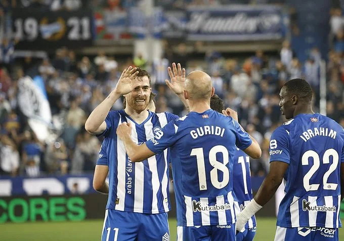 Toni Martínez y Boyé con goles en empate del Alavés con Osasuna - Jornada 30 Liga Fantasy