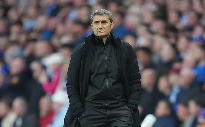 Portada de Valverde inconforme, pero sometido a la realidad y el desafío en Europa League