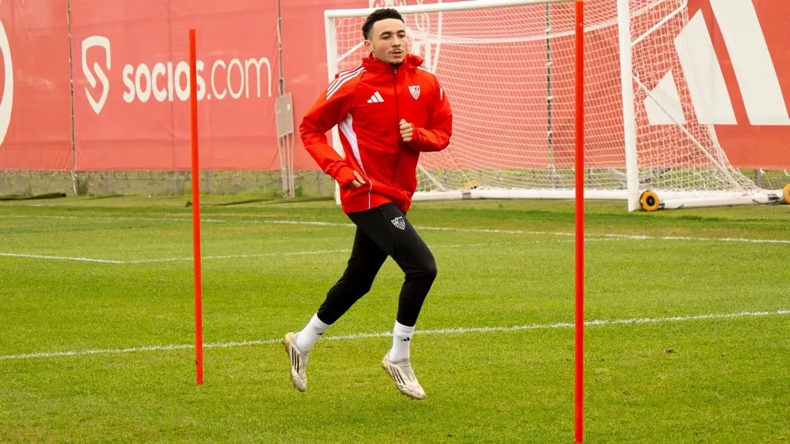 Vargas entre los regresos adelantados del Sevilla para el reinicio de La Liga