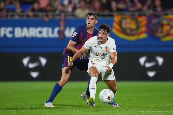 Portada de El Valencia repite pesadilla ante el Barcelona - Jornada 4 La Liga Fantasy