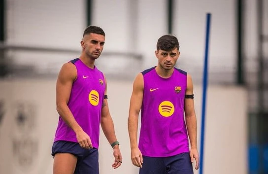Portada de Barcelona: Entrenamiento con tres regresos y una sorpresa