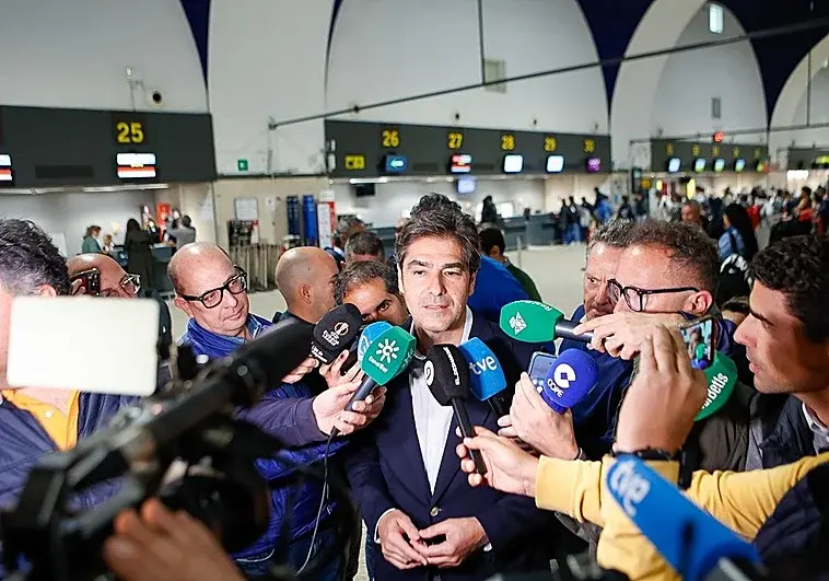Ángel Haro anuncia que Bakambu será sancionado económicamente por el Betis