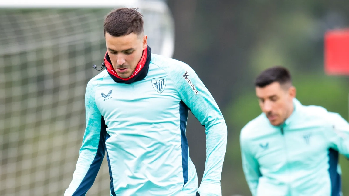 Portada de El Athletic pierde a un jugador en el primer día de pretemporada por lesión