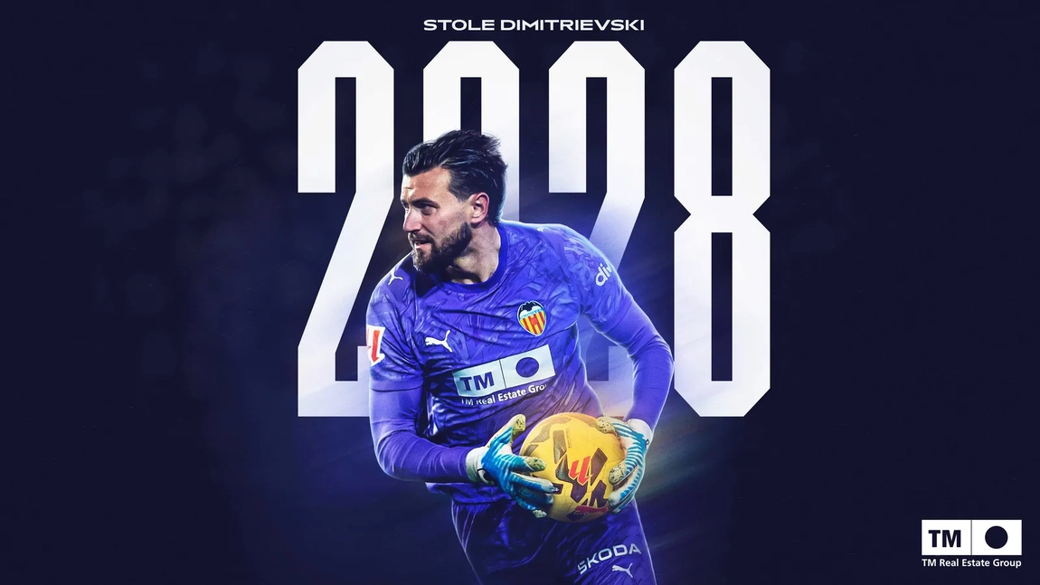 El Valencia amplía dos temporadas el contrato de Stole Dimitrievski hasta 2028