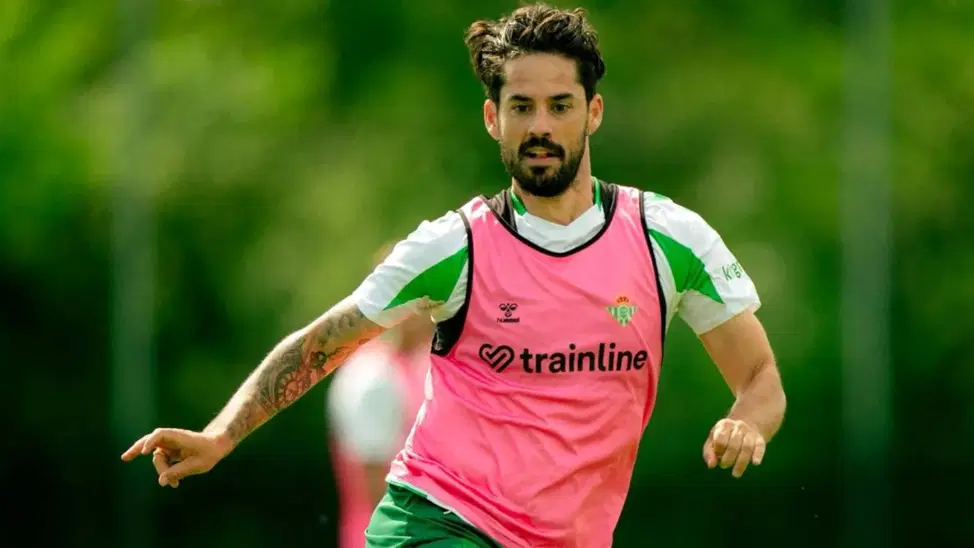 Isco abandona la concentración del Betis por asuntos personales y regresa a Sevilla