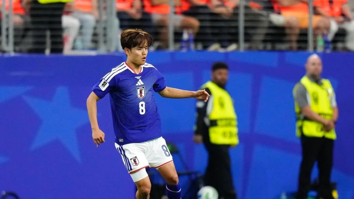 Portada de Preocupación total por Kubo: su lesión de rodilla apunta a dejarle fuera para lo que resta de Mundial