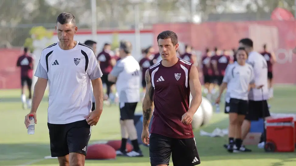 Primera lesión en la primera sesión del Sevilla 2026/27